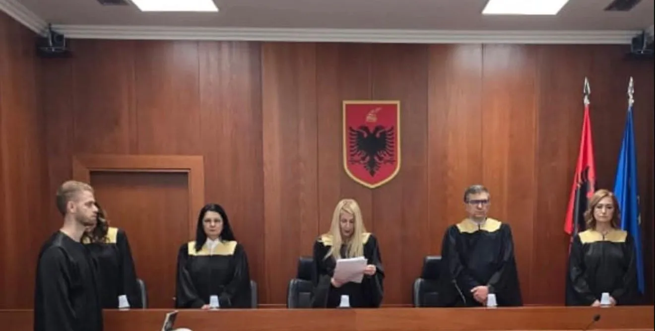 Një histori me dy reforma!