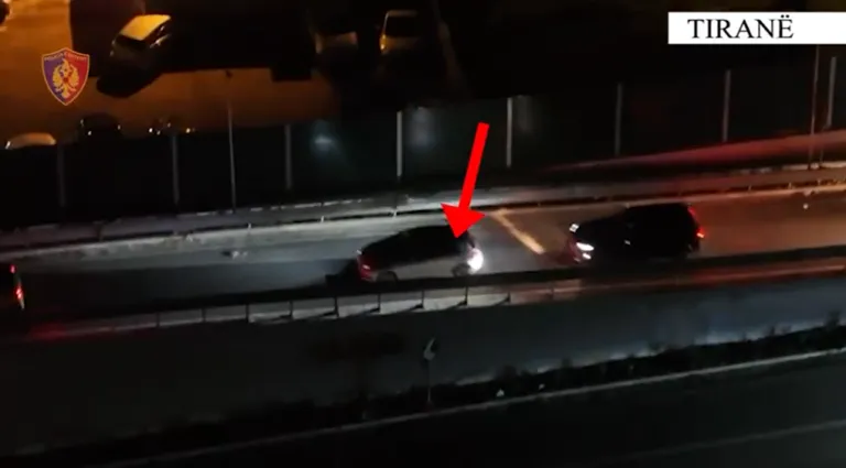 Trafik armësh nga Mali i Zi në Fresk, pranga dy të rinjve