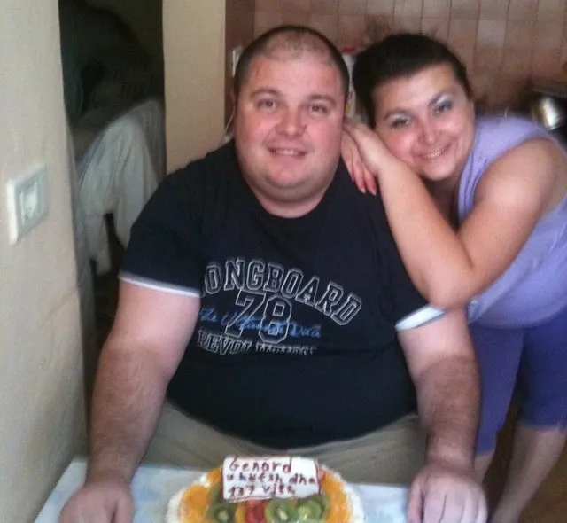 Skandal! Genard Hajdini shpërndan sërish Sonidën lakuriq (FOTO)