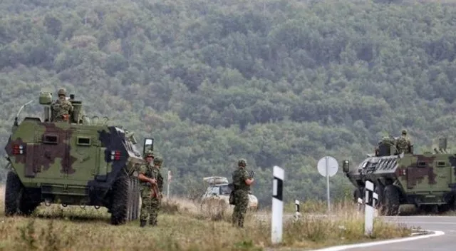 Serbia zhvillon stërvitje të pazakontë pranë kufirit me Kosovën
