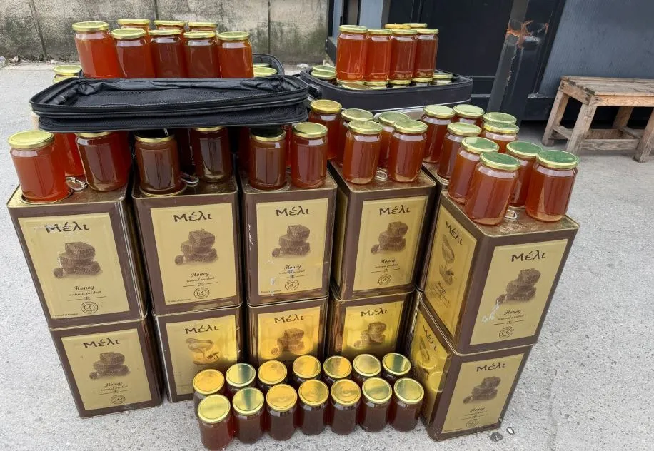 Bllokohet 1 ton mjaltë në Kapshticë, dyshimet e forte