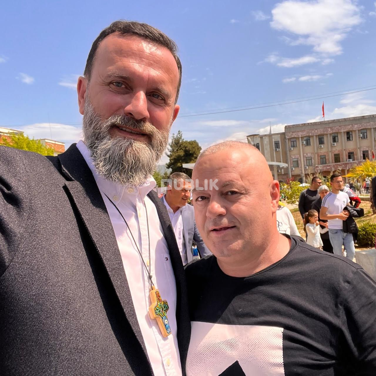 Dom Gjergj Meta, prifti që “thyen” tabutë dhe ndërton ura