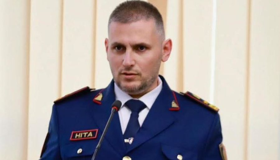 Skënder Hita porosi ‘Rrugores’: Mos ndaloni automjete pa shkak!