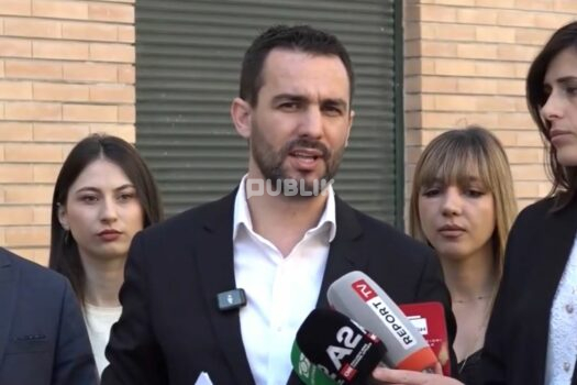 “Shqipëria Bëhet” kërkesë në KQZ për referendum kombëtar