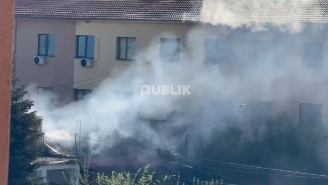 Përfshihet nga flakët banesa në Korçë