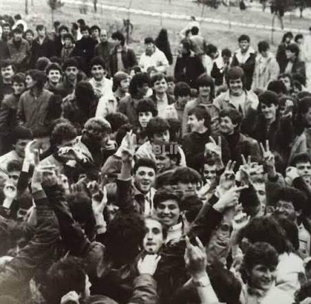 Historia e dy gishtave të studentëve të Dhjetorit në Tiranë dhe Rugova