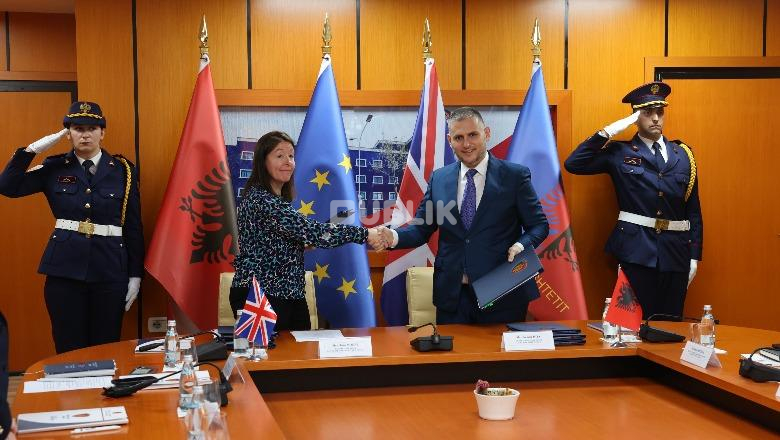 Partnerët britanikë i dhurojnë pajisje moderne Policisë së Shtetit