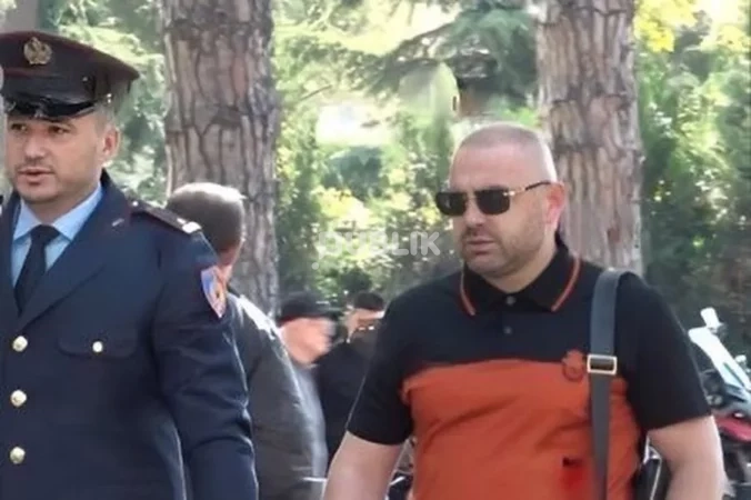 Skënder Hita në vizitë zyrtare në Kosovë: Jam mes vëllezërve!