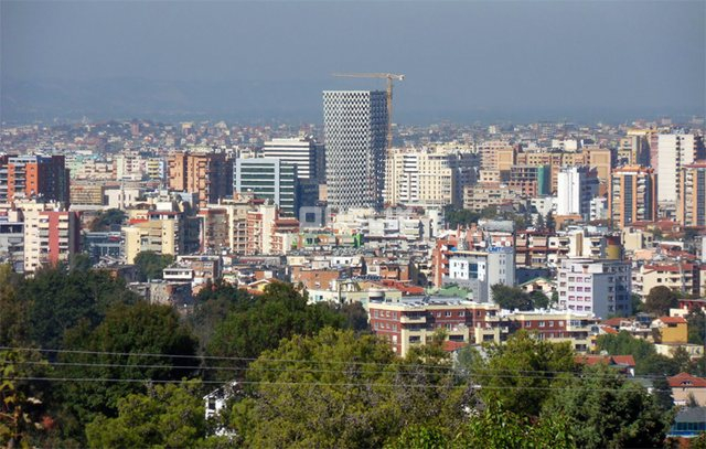 Jeta në Tiranë kushton 60% më shumë se në vitin 2021