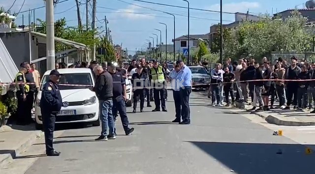 Aksident tragjik në Durrës, makina përplas 3 fëmijë, 2 viktima