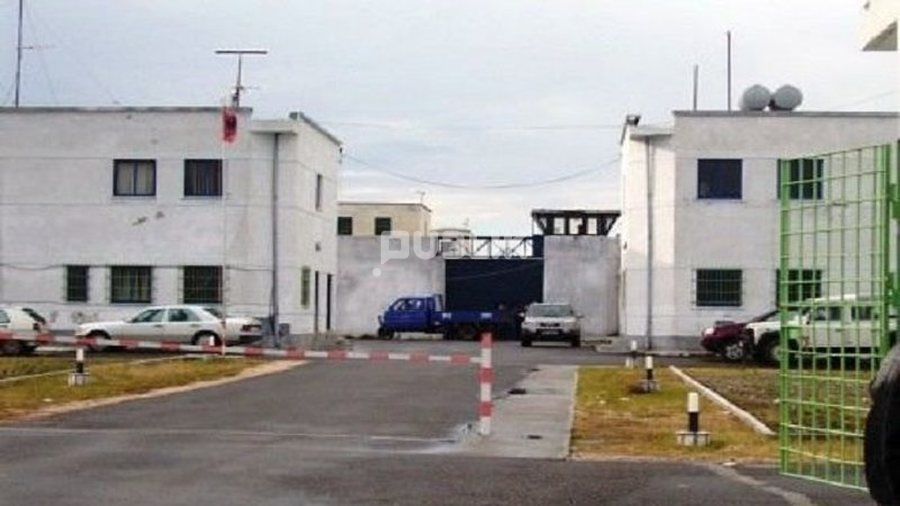 Kontrolle në burgun e Fushë-Kosovës në Lushnjë, gjendet një telefon