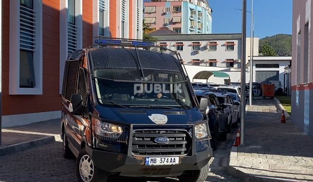 Aksion anti-drogë në Elbasan, 18 persona në pranga, 5 në kërkim