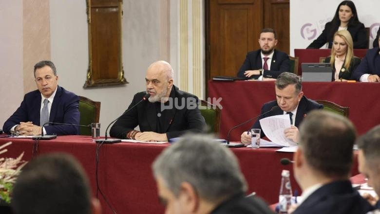 Deputetë të PS ndahuni nga Drogagjiu, bashkohuni me protestues-votuesit