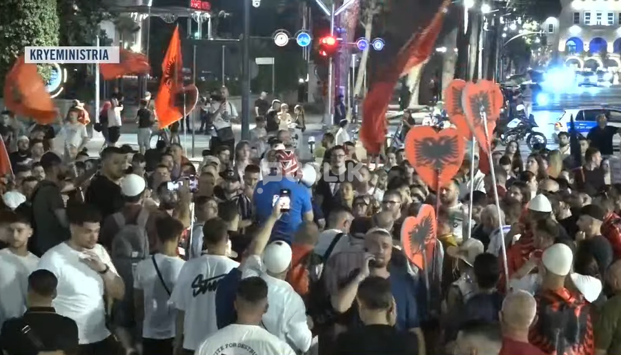Qytetarët rikthehen te Kryeministria