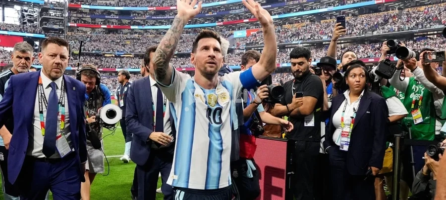 Lionel Messi, pika e referimit për brezat….