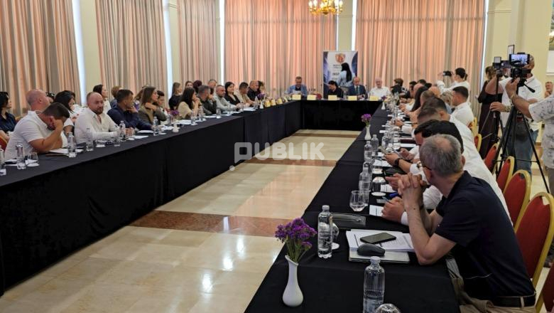 Operatorët turistikë akuzojnë inspektorët për ryshfet dhe presione