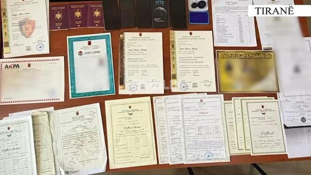 Laborator falsifikimesh në Rrushkull, arrestohen 3 persona