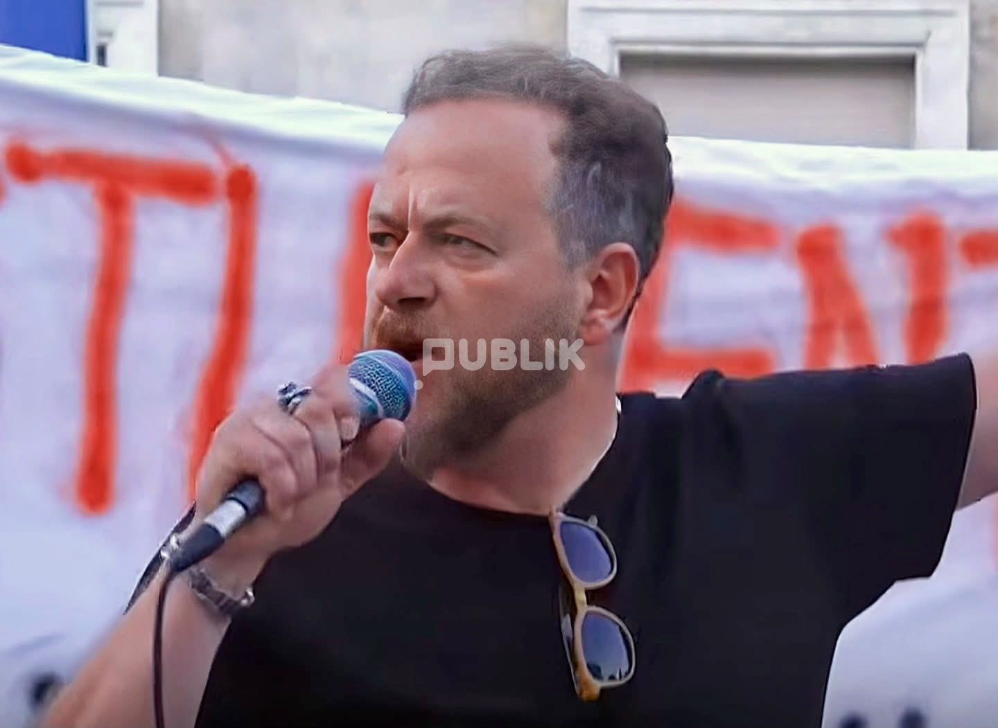 Gent Bejko: Ika nga Shqipëria se nuk doja t’ia shisja shpirtin të keqes