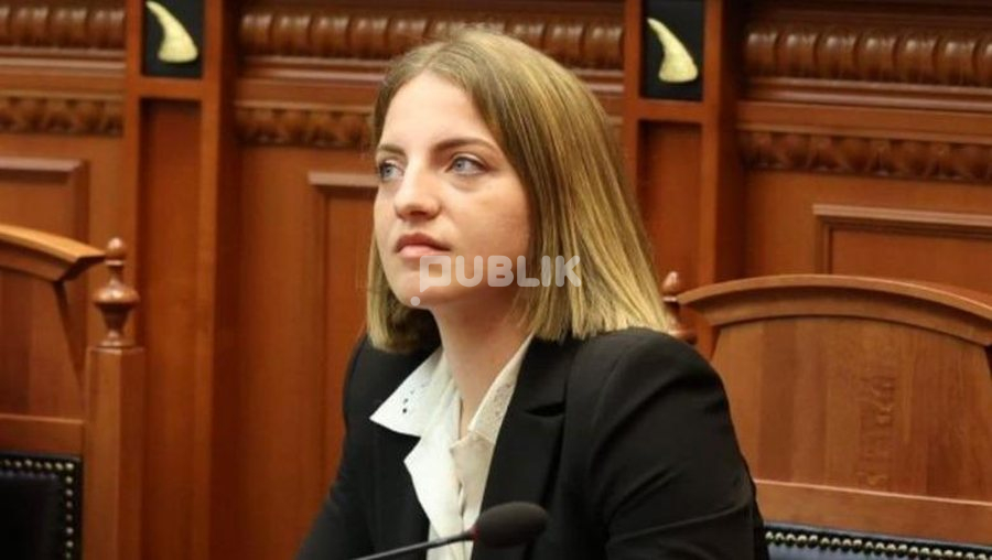 Pasi vendosi të largohej nga PS, “neomalësorja” fik edhe telefonin