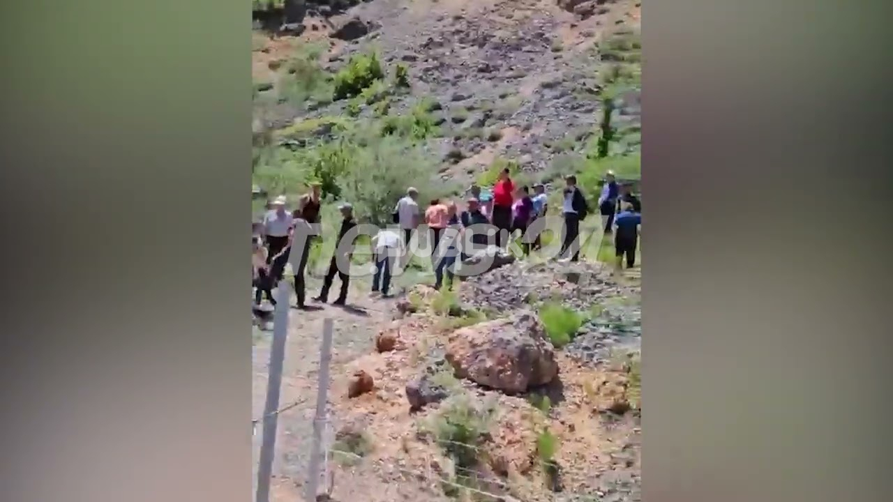 Revoltë në Dardhë të Librazhdit, banorët shembin gardhin e HEC-it