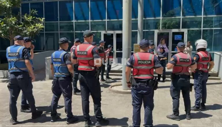 Plas sherri në GJKKO, vëllezërit Bushgjokaj dhunojnë Petrit Çakrin