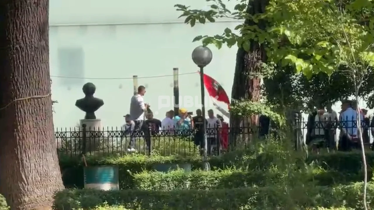 Vrau Baloshin, Llani shiste drogë bashkë me familjen e xhaxhait