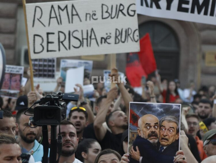 Si u përdorën fotot me IA dhe kamerat e policisë kundër protestës për Zvërnecin