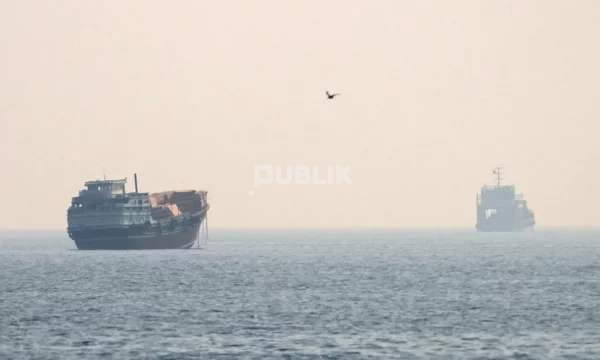 Irani mbyll Ngushticën e Hormuzit, SHBA nis sulmet