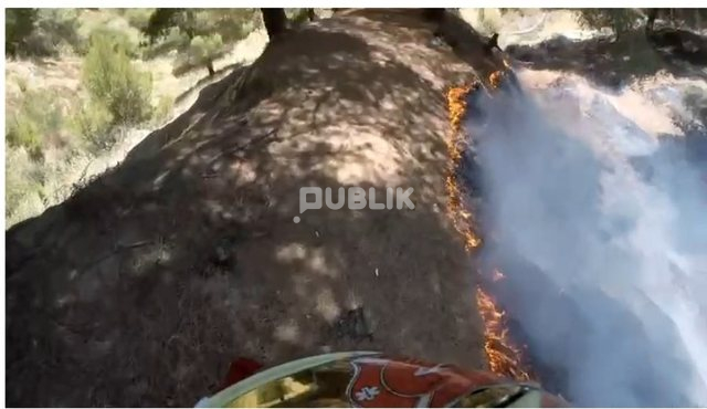 Zjarr në kodrat e Babicës në Vlorë, flakët rrezikojnë banesat