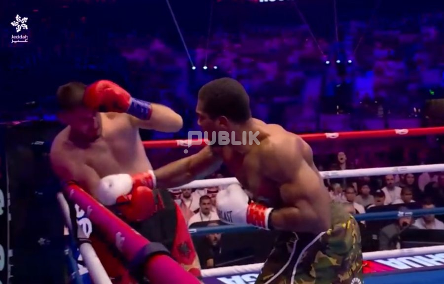 Prenga nuk ia del, Joshua e mposht me ‘Knock Out’ spektakolar