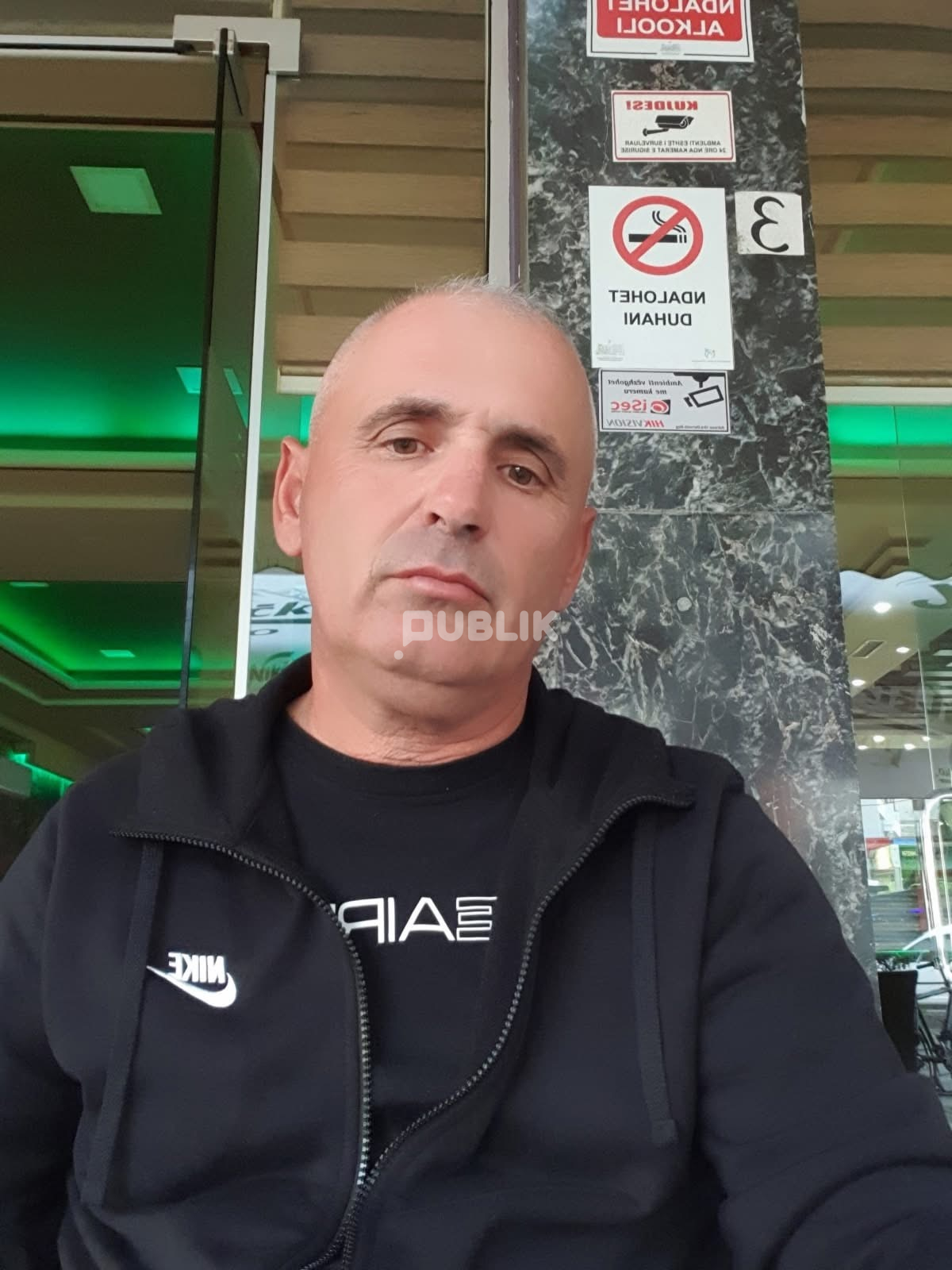 Sulmohet  efektivi i  Policisë Rrugore në Shkodër,  nga dy persona