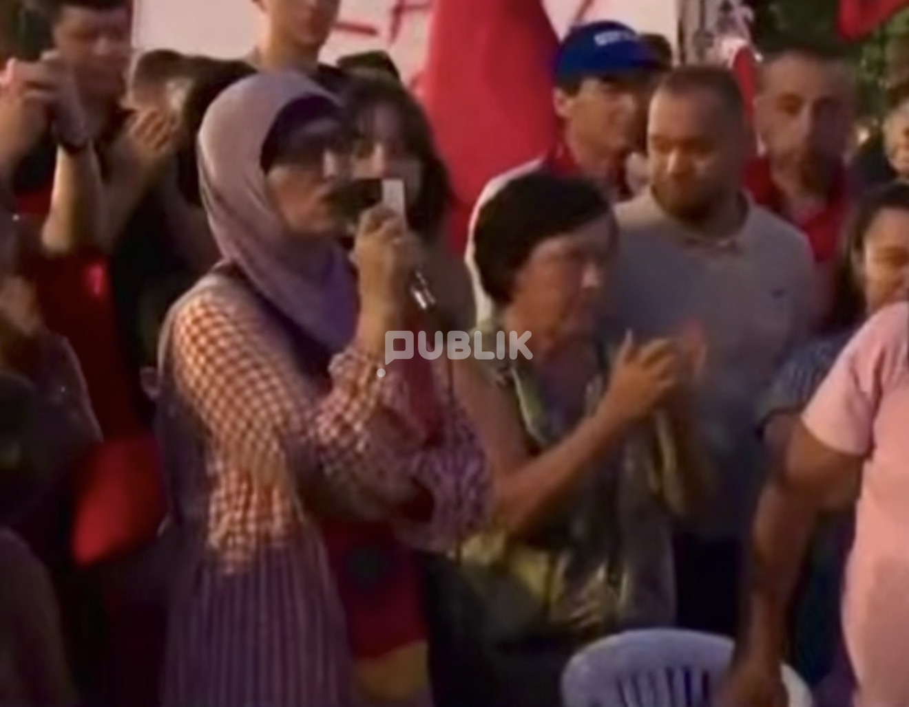 Nëna e Arbër Lleshit: Nuk na gënjen dot më!