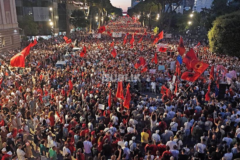 Dita e 47-të e protestës, qytetarët kërkojnë dorëheqjen e Ramës