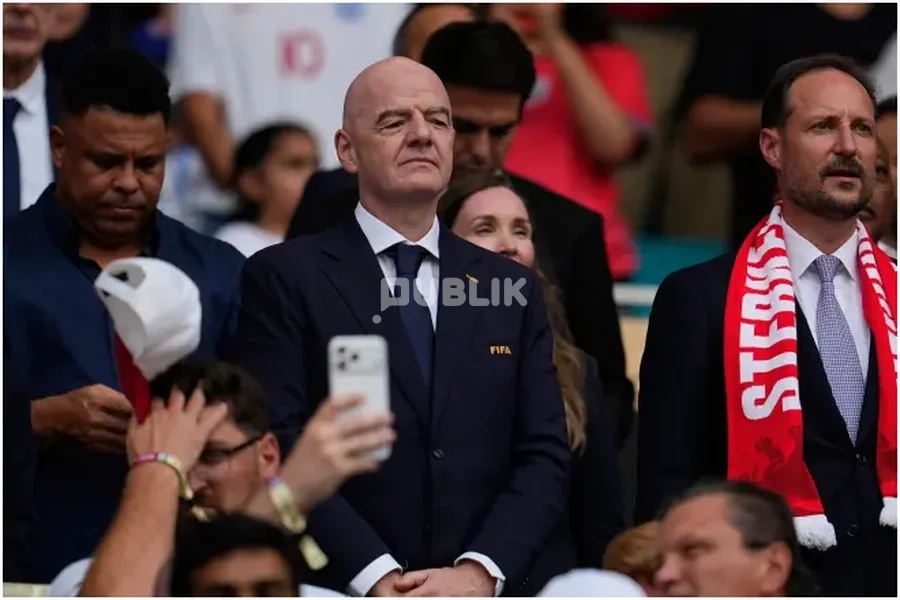 Infantino nuk i ndal “çmenduritë”, kërkon Botëror me 64 ekipe