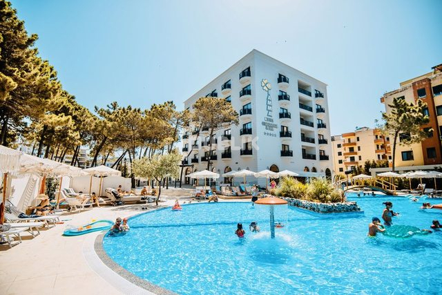 Skandal te “Diamma Resort”, stafi dhunon 5 turistët turq (VIDEO)