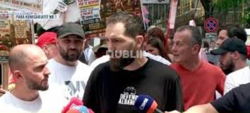Gent Progni: Polici civil nxorri thikën, tentoi të më godiste!