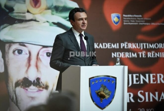 Kurti ‘shuplakë’ Ramës, nderon ish-komandantin e UÇK, Tahir Sinani