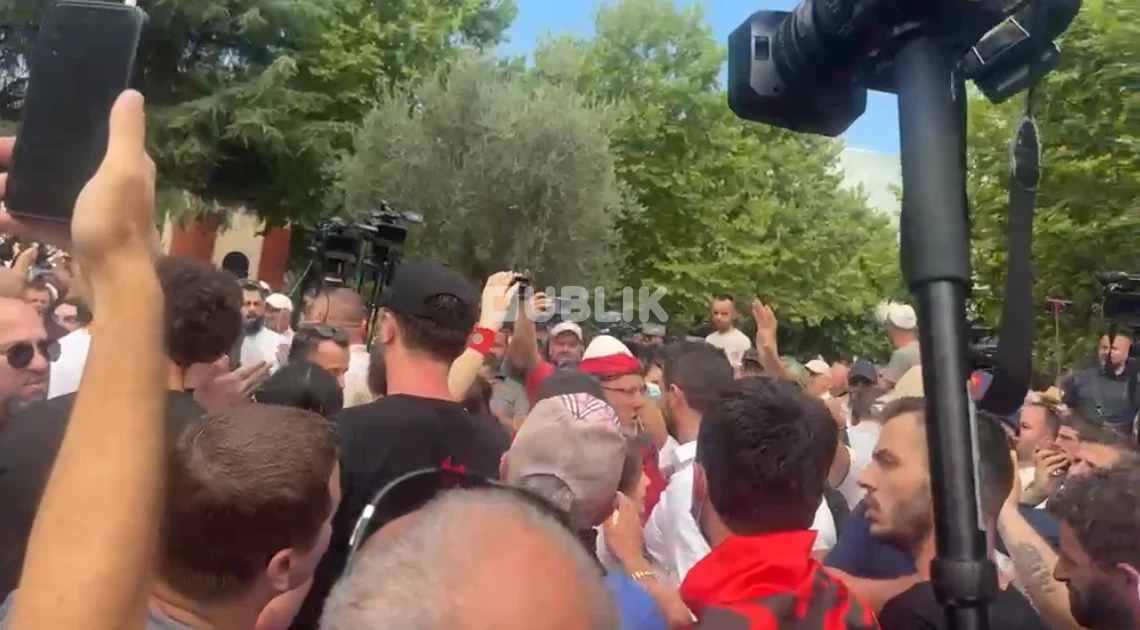 Koncerti i Kanye West ‘paralizon’ Tiranën, ja rrugët që bllokohen