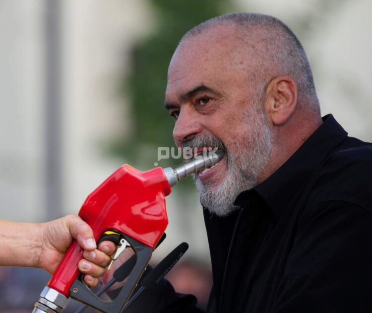 Çmimi i naftës në Shqipëri kalon 2 euro, më i shtrenjti në rajon