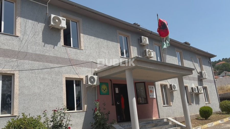 Prrenjasi refuzon të bashkohet me Librazhdin, nis firmosja e peticionit