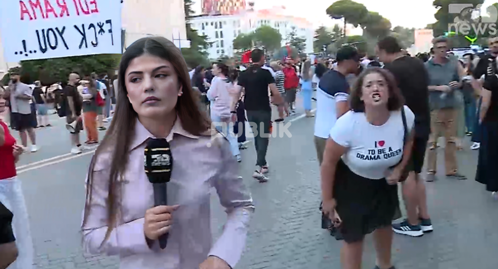 Tensione në protestë, qytetarët përplasen me ekipin e Top News