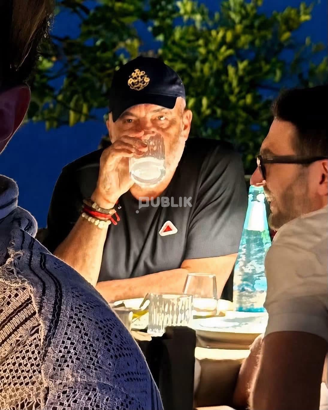 Nuk na e ka fajin vetëm Alex Sorosi në Shqipëri!