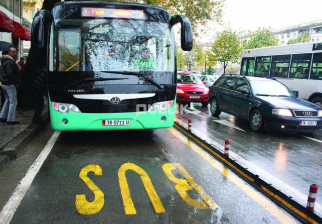 Alarmi i transportit publik, paralajmërohet reduktim i flotës