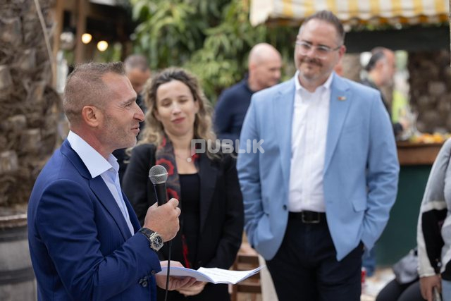 Si po i shtrin ‘tentakulat’ në Shqipëri biznesmeni izraelito-shqiptar
