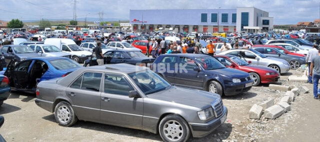 Shqipëria, vendi me flotën më të vjetër të automjeteve në Europë