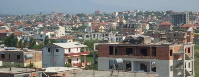 Rama përgatit “furtunën” në qeveri me dorëheqje dhe lëvizje masive