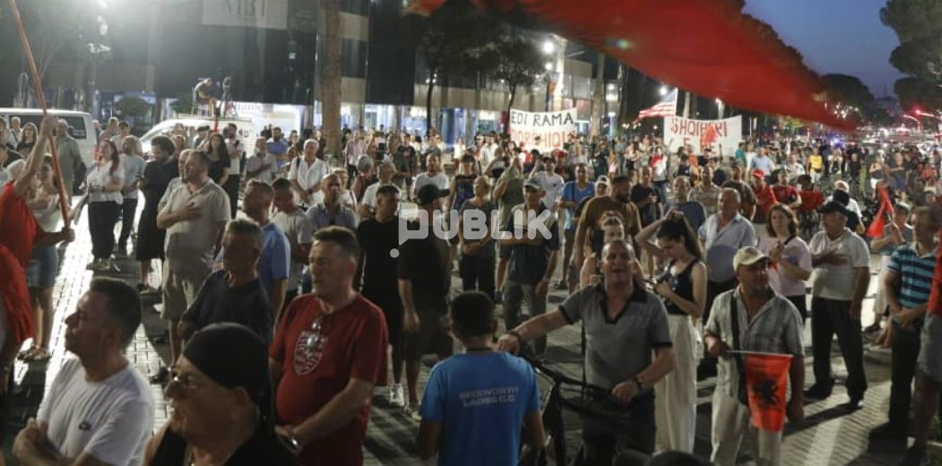 Qytetarët nuk i ndalin protestat, revolta hyn në ditën e 85-të saj