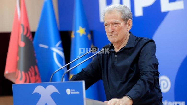 Çfarë po ‘gatuhet’? Berisha paralajmëron vjeshtë ‘të nxehtë’ politike