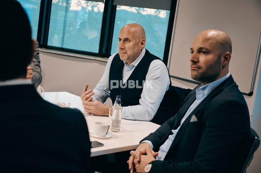 SHBA braktis 4iG? Anulohet marrëveshja me pronarin e One në minutën e fundit