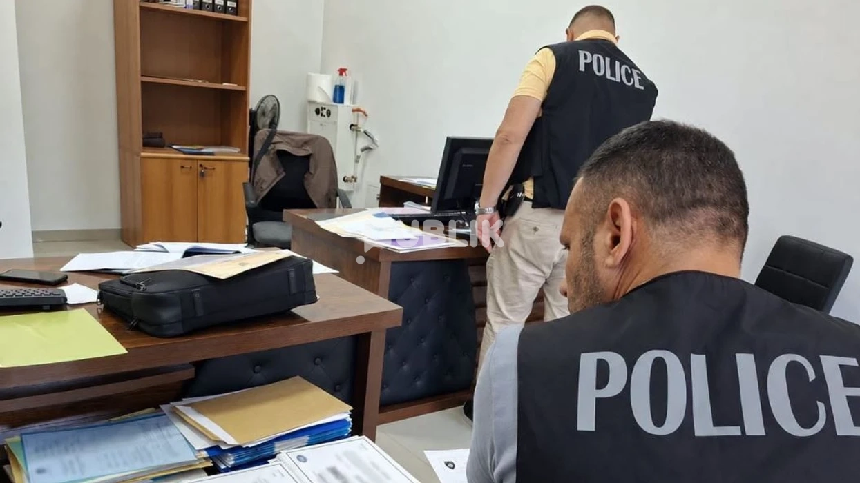 Kërcet arma në Durrës, 10 persona shoqërohen në polici